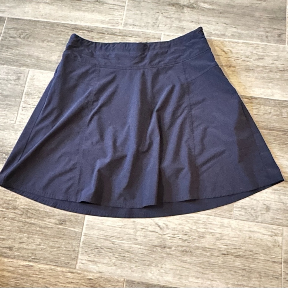 Athleta All Day Skort Navy Featherlight Blended Fabric Skort Size 12